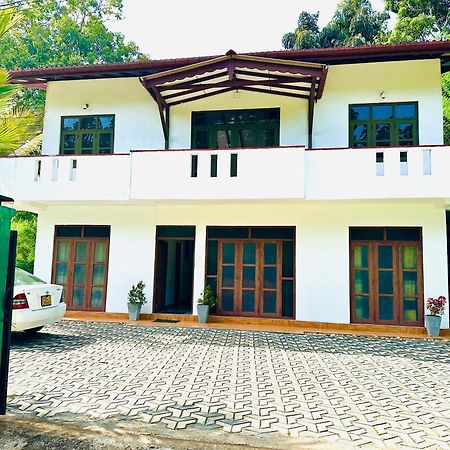 La Riya Ella - 05 Minutes To Ella Town Bed and Breakfast Buitenkant foto